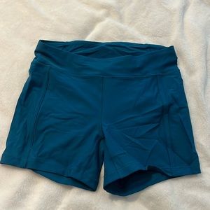 Lululemon spandex shorts, size 6